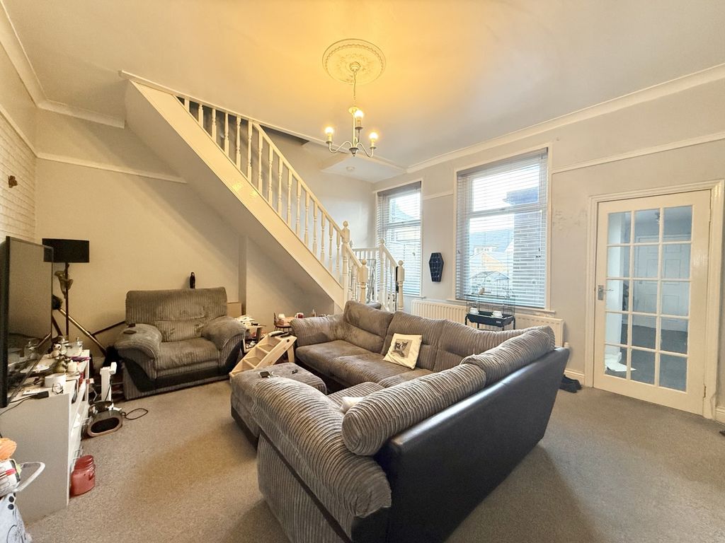 Property photo 3 of 13 Img_1421