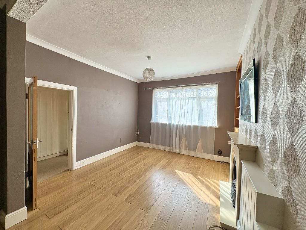 Property photo 3 of 23