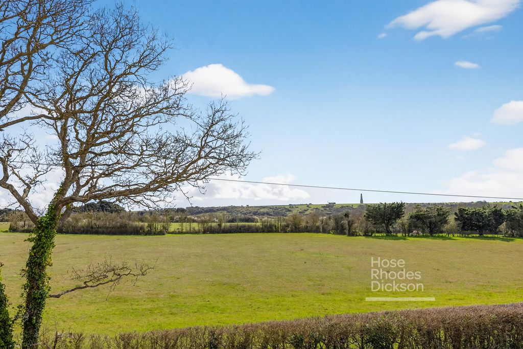 Property photo 2 of 25 Pbox-Img.Jpg