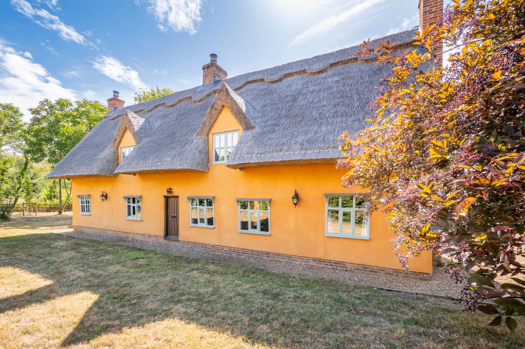 Property photo 1 of 32