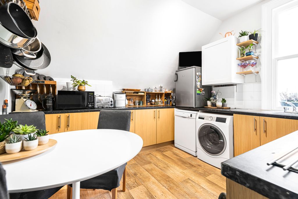 Property photo 2 of 15 3_45784