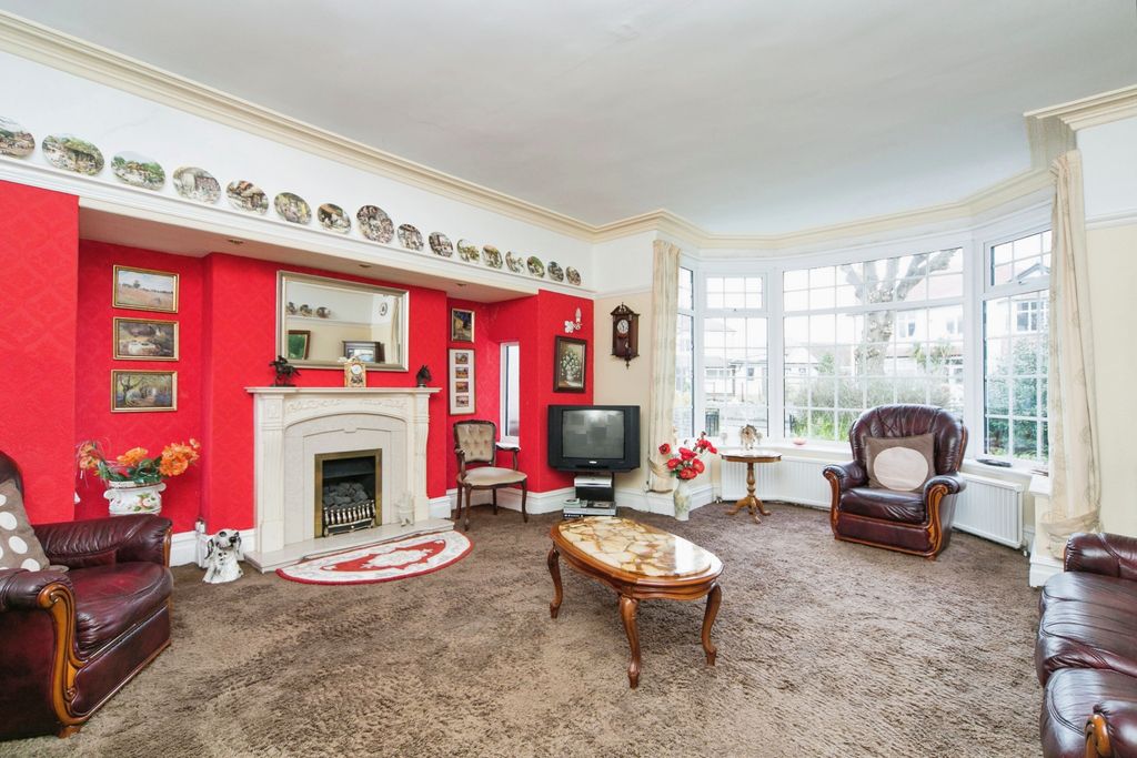 Property photo 1 of 15 Photography