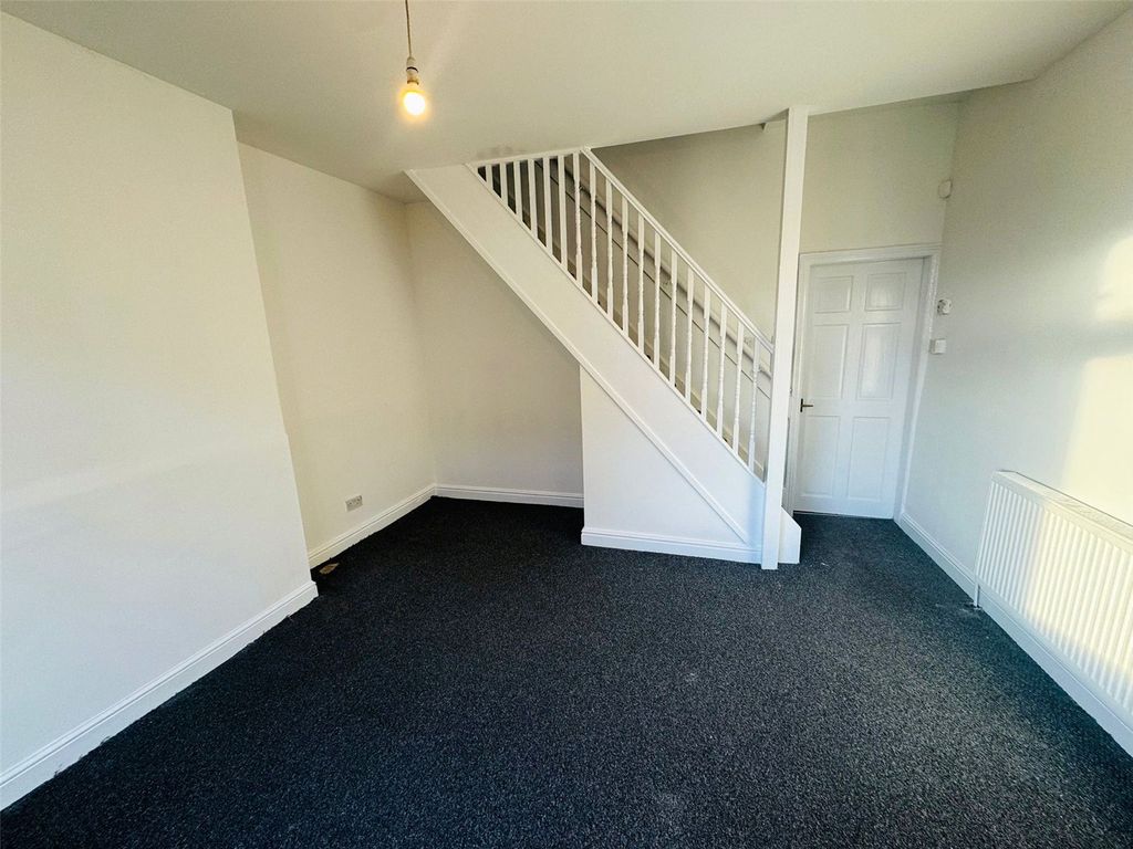 Property photo 3 of 7 Picture No. 05