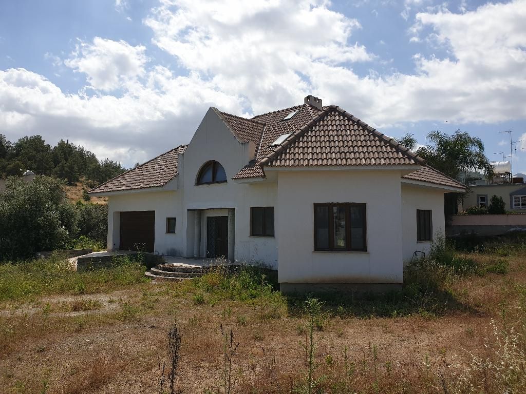 Property photo 3 of 11