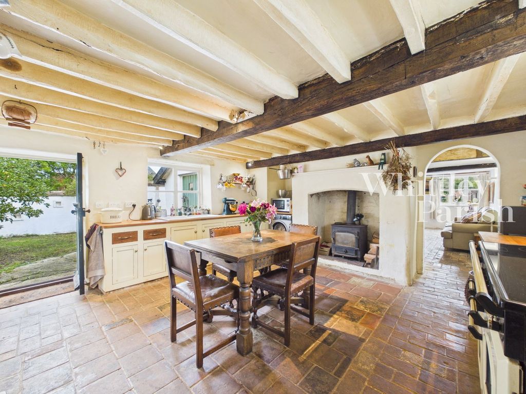 Property photo 2 of 19