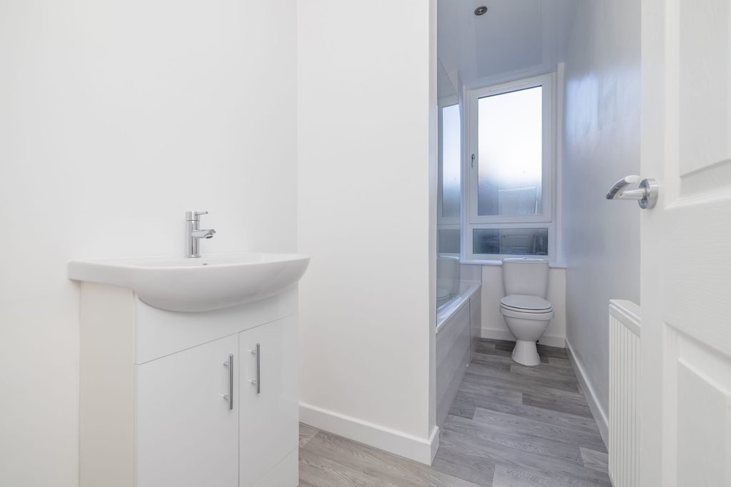 Property photo 3 of 13 Photo 3