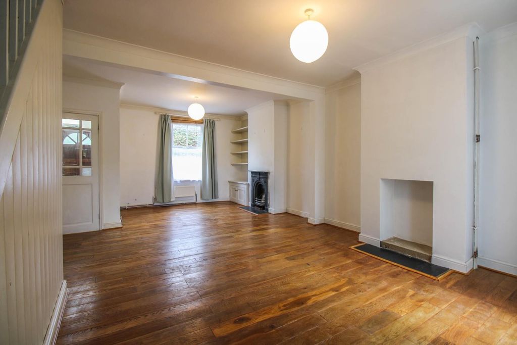 Property photo 2 of 17 Pic-9.Jpg