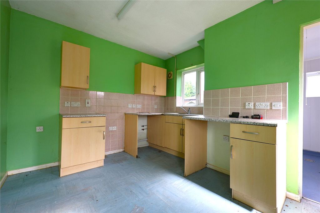 Property photo 3 of 20 Picture No. 02