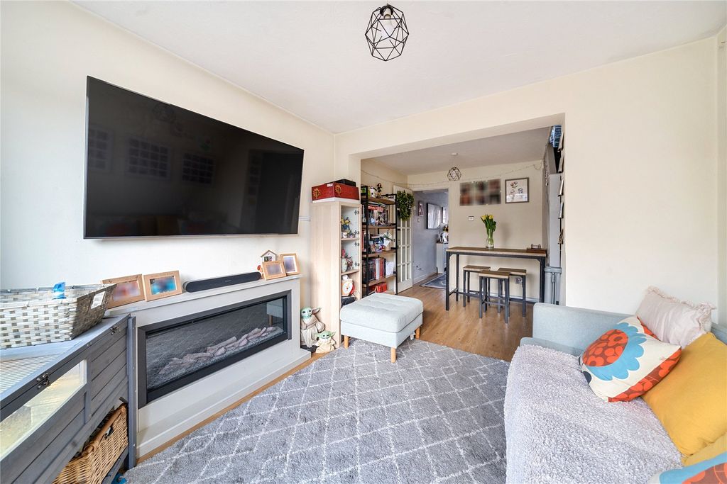 Property photo 2 of 17 Picture No. 03