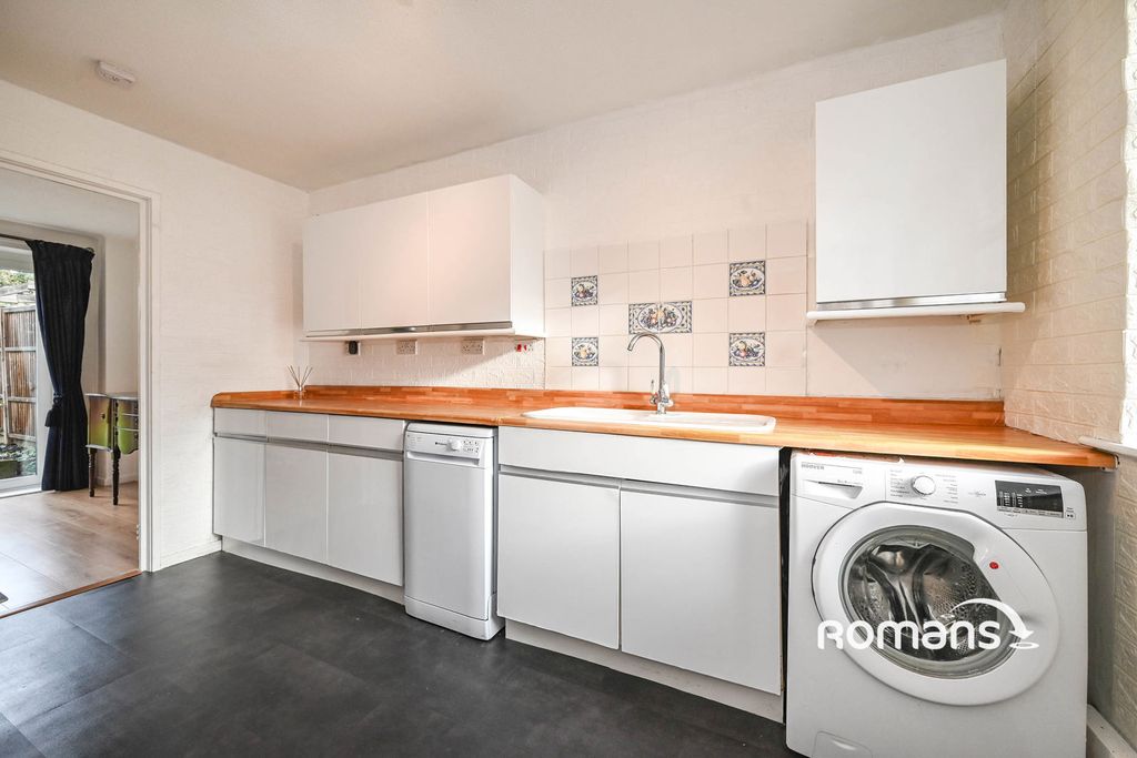 Property photo 2 of 11 Photo