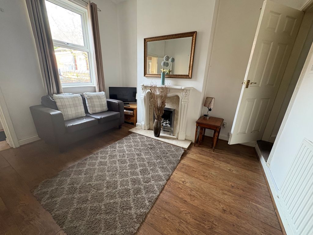 Property photo 3 of 5