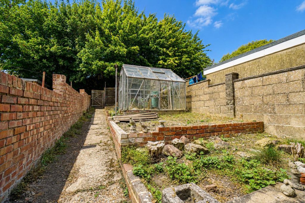 Property photo 2 of 19 Ab3Df28E-Ecf5-461c-982d-442A49B17869.Png