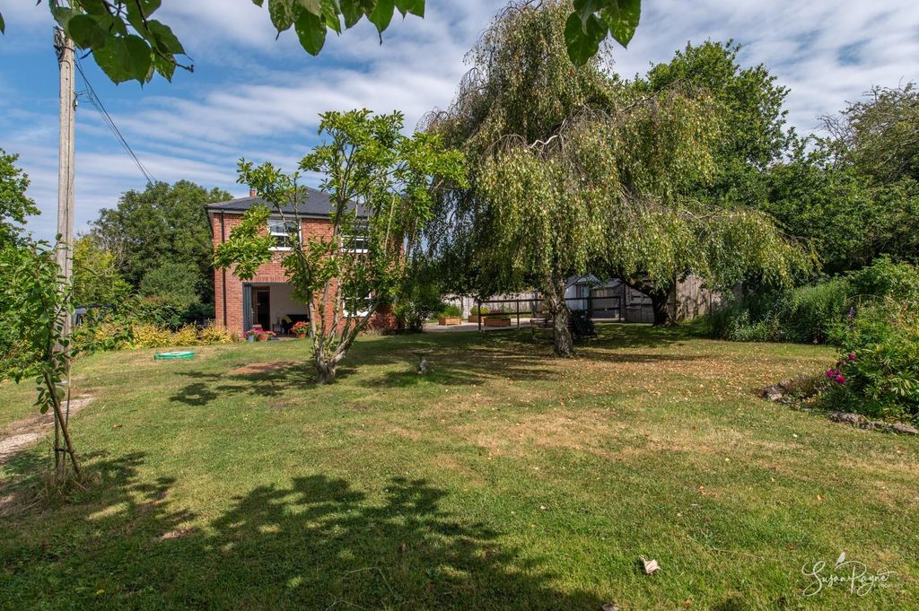 Property photo 3 of 45 Garden