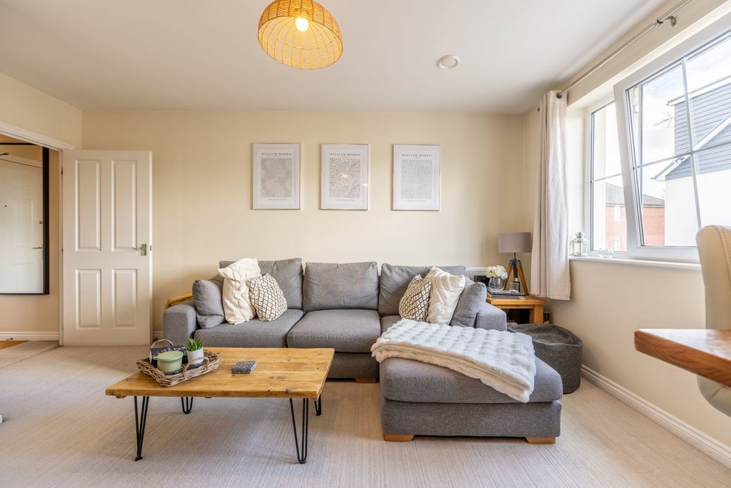 Property photo 3 of 24