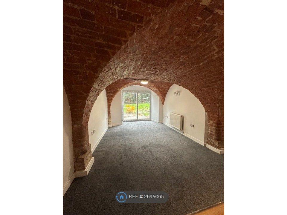 Property photo 2 of 6 Living Room