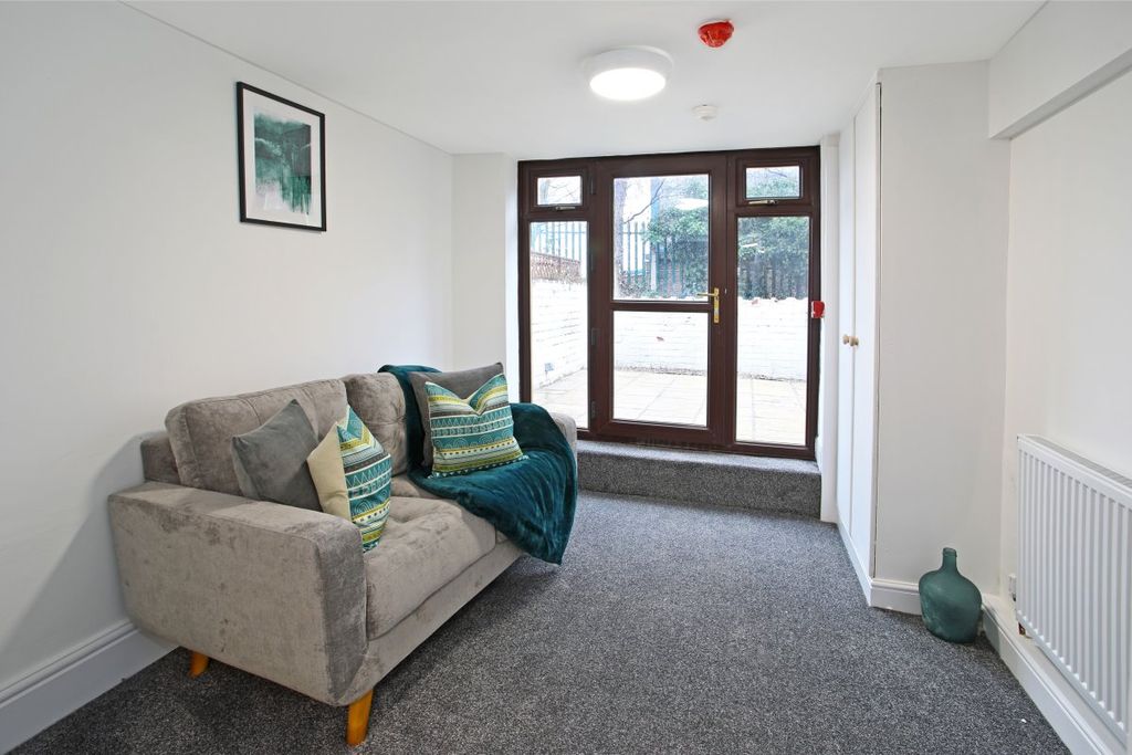 Property photo 2 of 15 Gallery