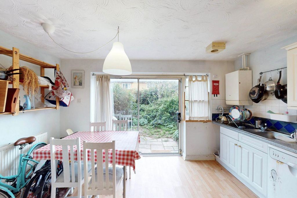 Property photo 3 of 14 2Ldiifzq.Jpeg