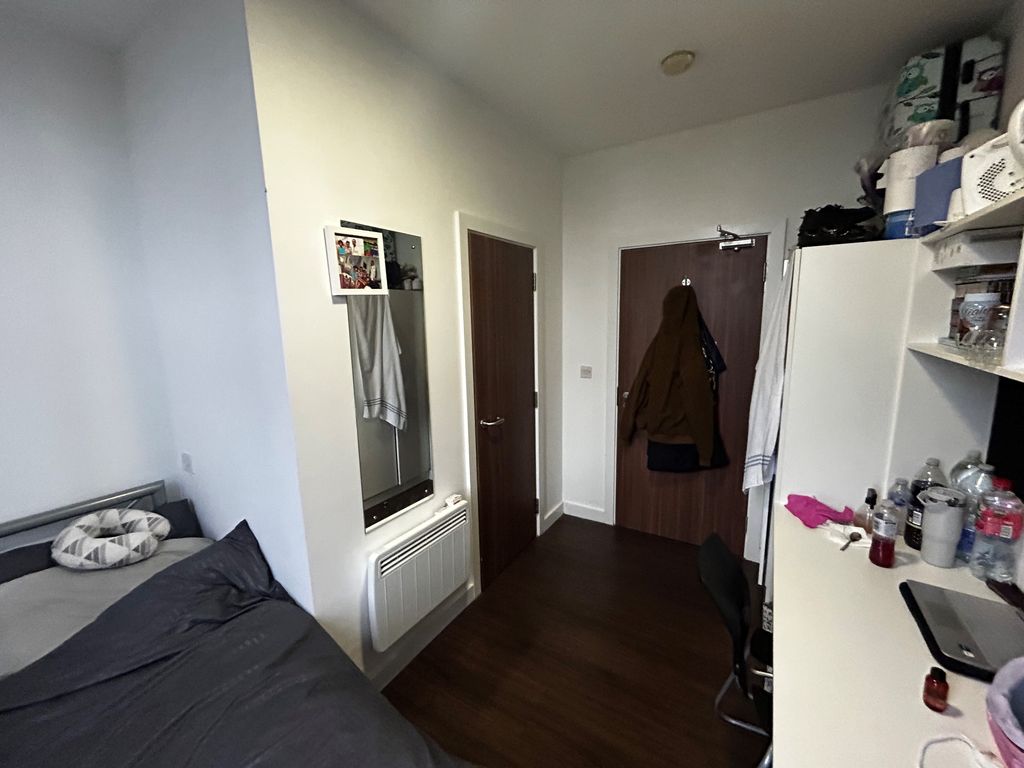 Property photo 2 of 6 1