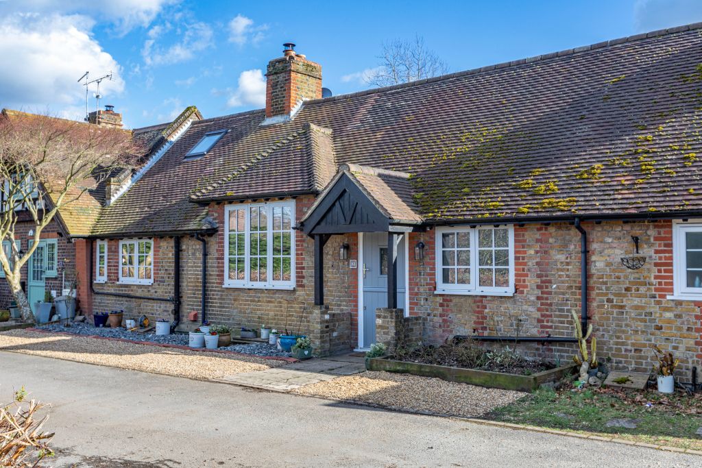 Property photo 1 of 24