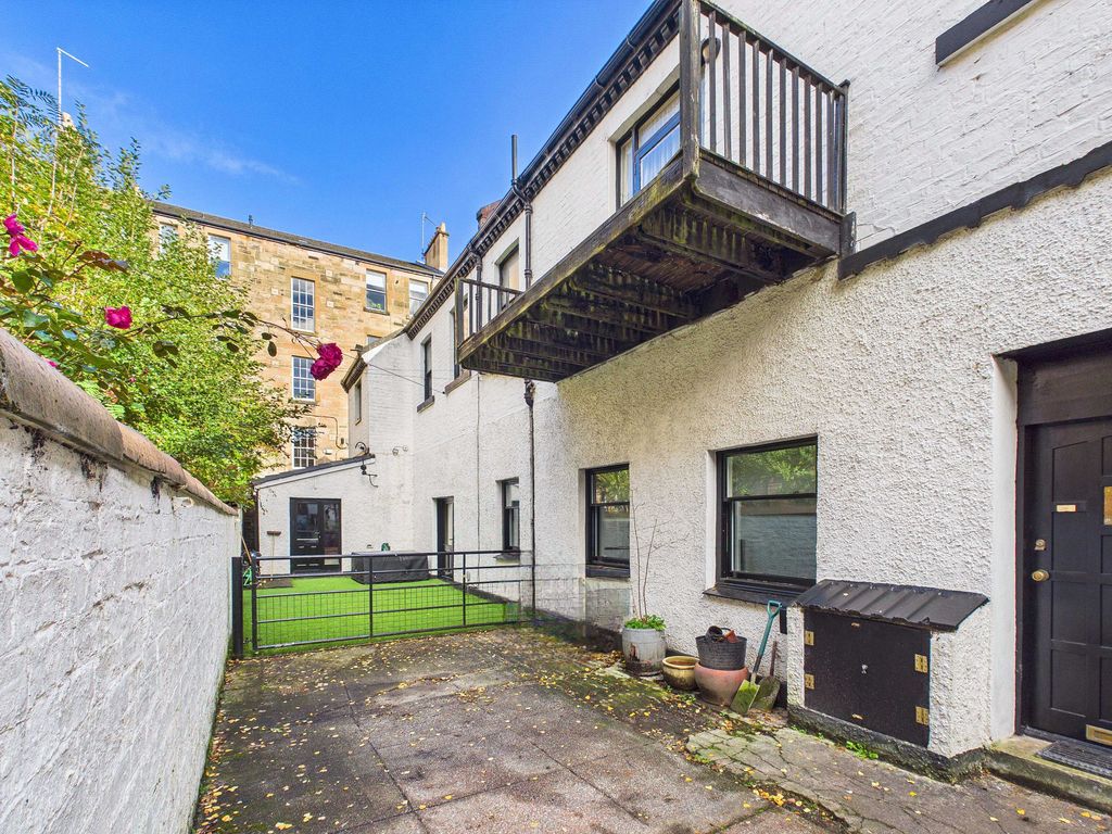 Property photo 1 of 16 Cam05526G0-Pr0227-Still014