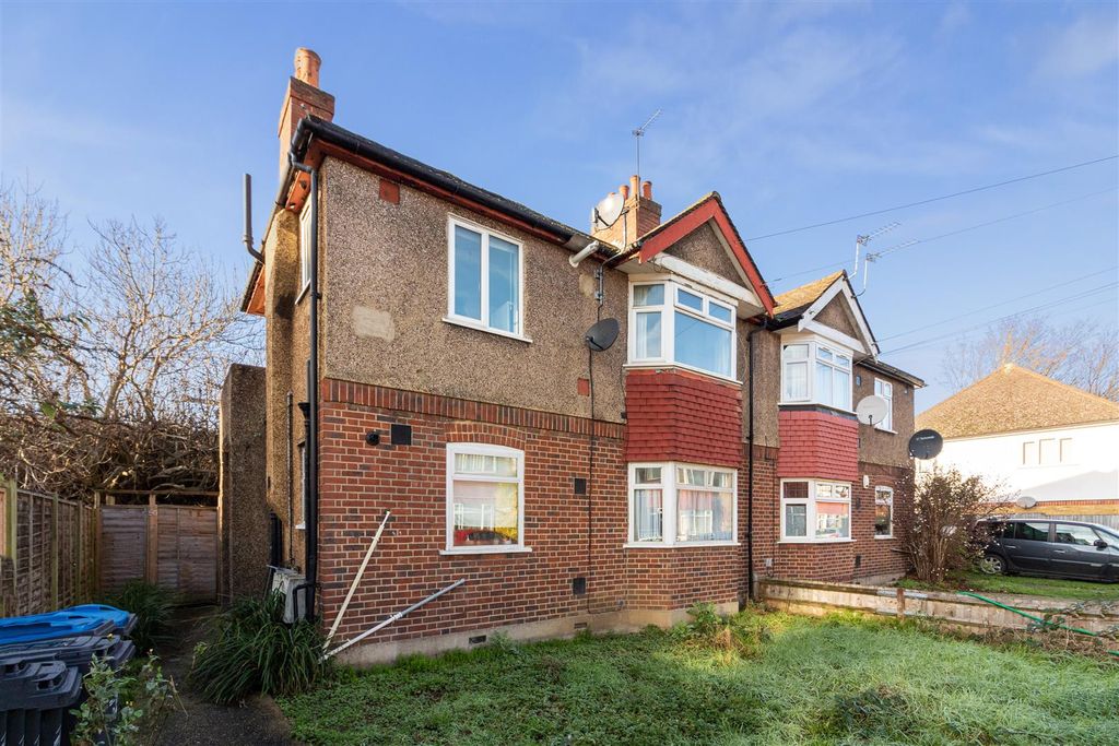 Property photo 1 of 11 External
