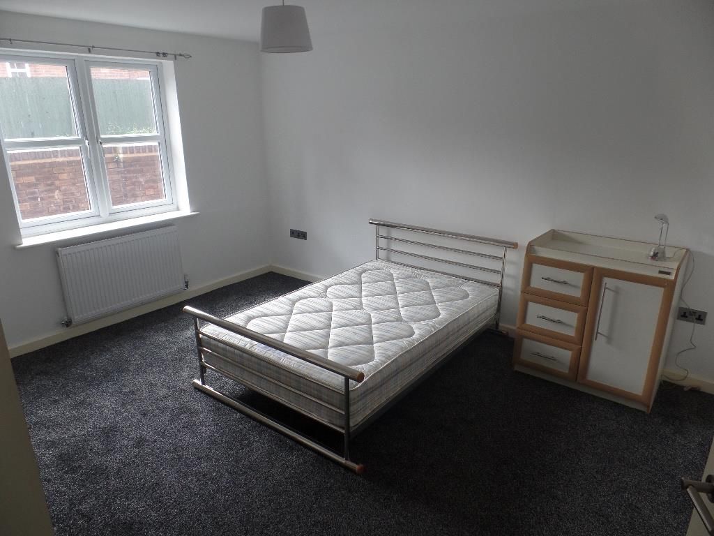 Property photo 2 of 13 Bedroom