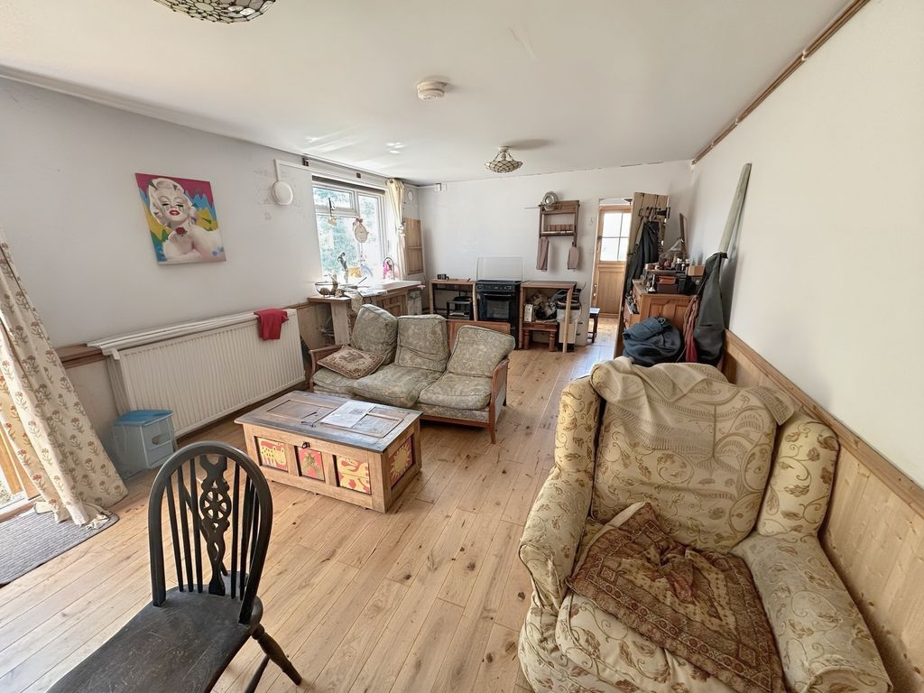 Property photo 2 of 16 Lounge/Diner