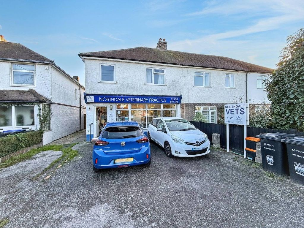 Property photo 1 of 8 Picture No. 14
