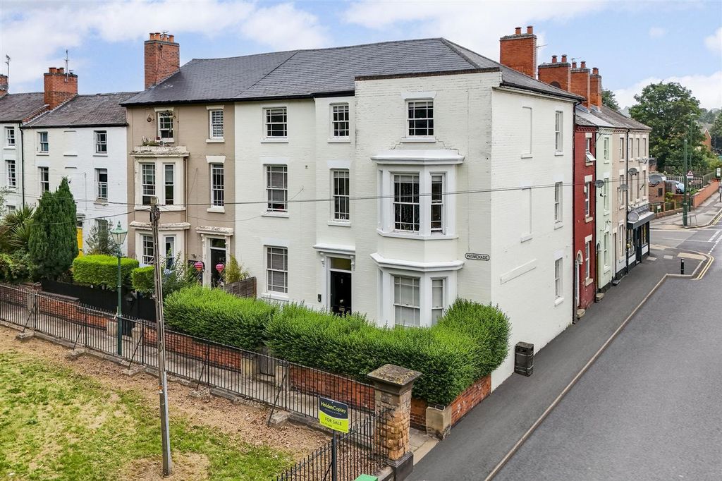 Property photo 1 of 30