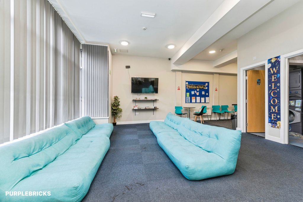 Property photo 2 of 20 Communal Lounge
