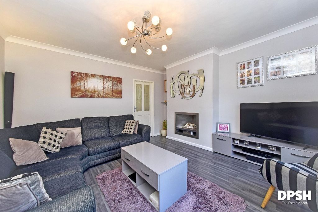 Property photo 3 of 26