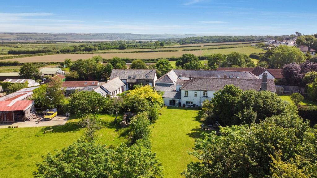 Property photo 1 of 23 Dji_0553