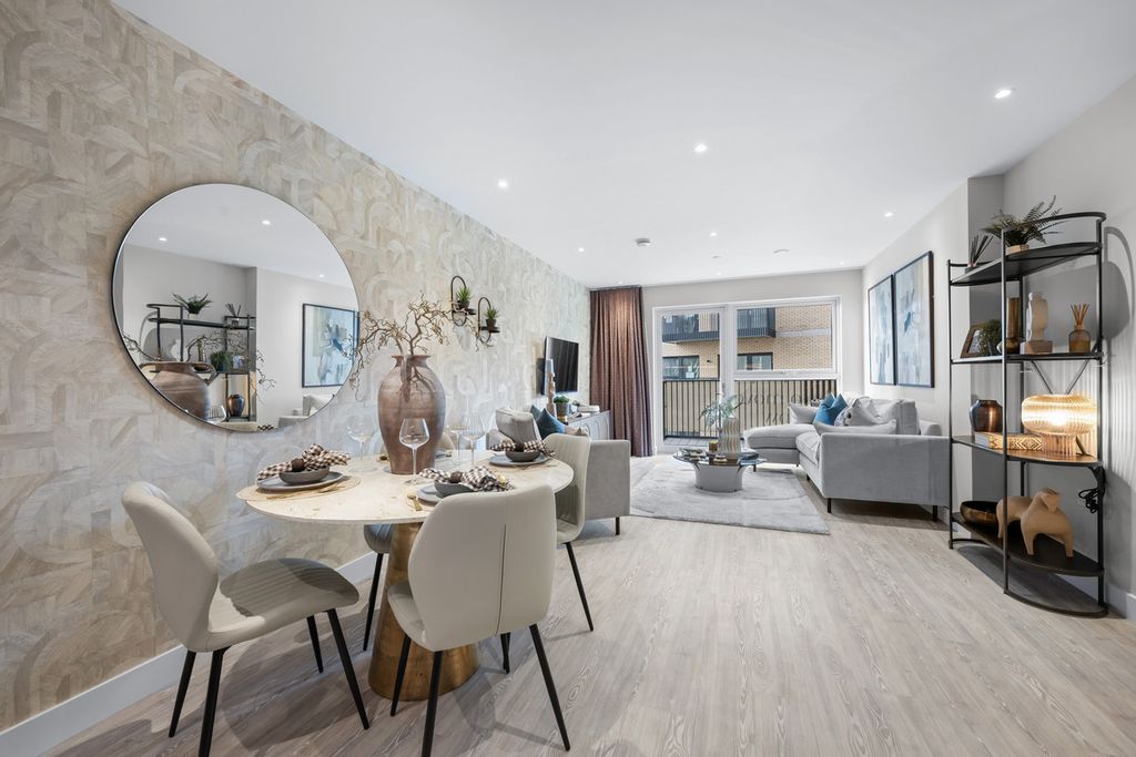 Property photo 2 of 22