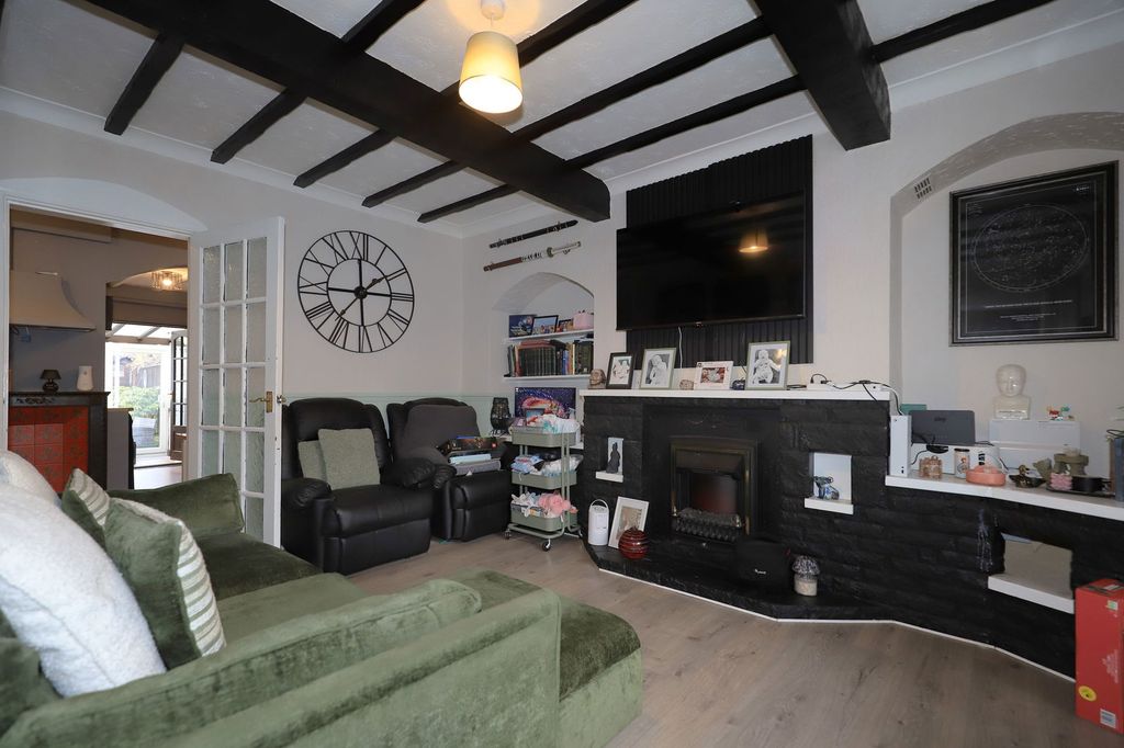 Property photo 2 of 22