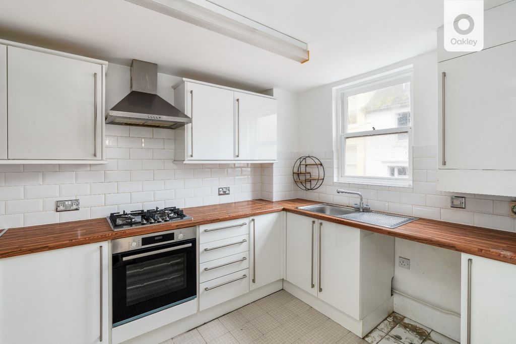 Property photo 3 of 13 3065825