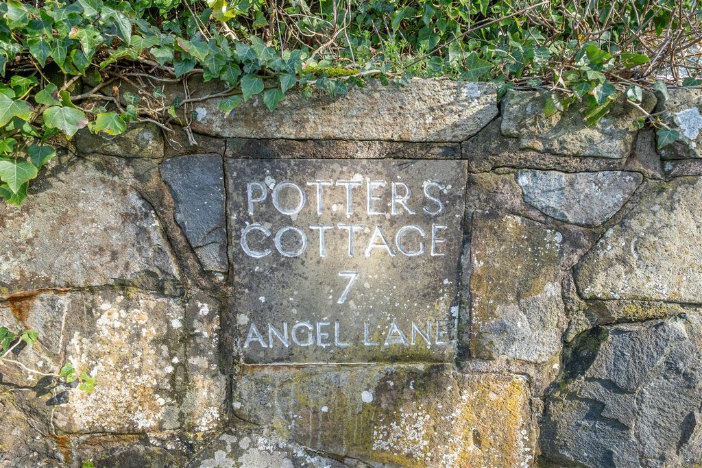 Property photo 2 of 48 High Res-13.Jpg