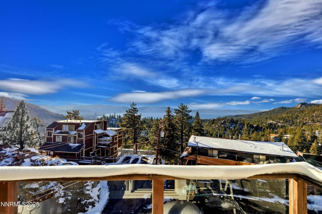 Property photo 1 of 2