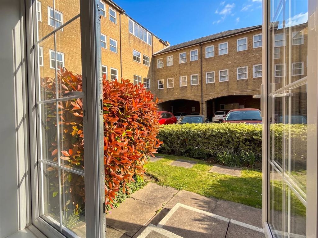 Property photo 3 of 16