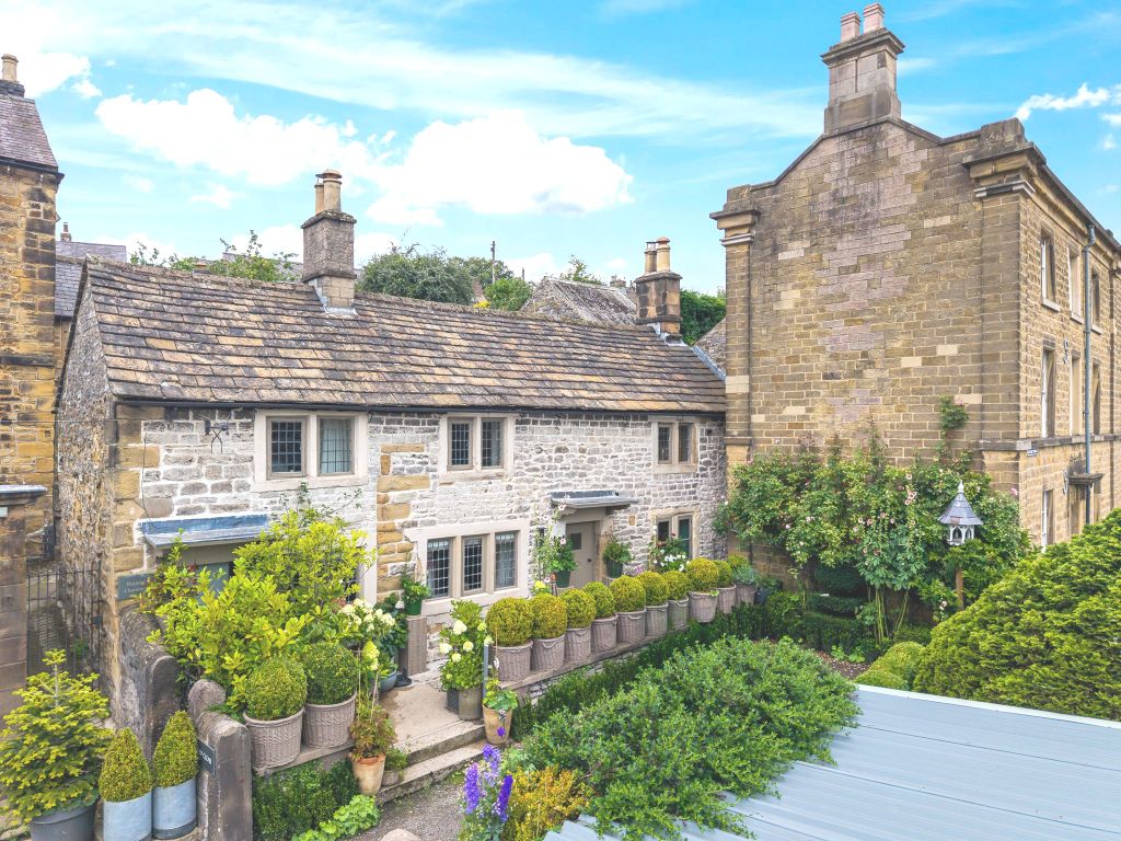 Property photo 2 of 16