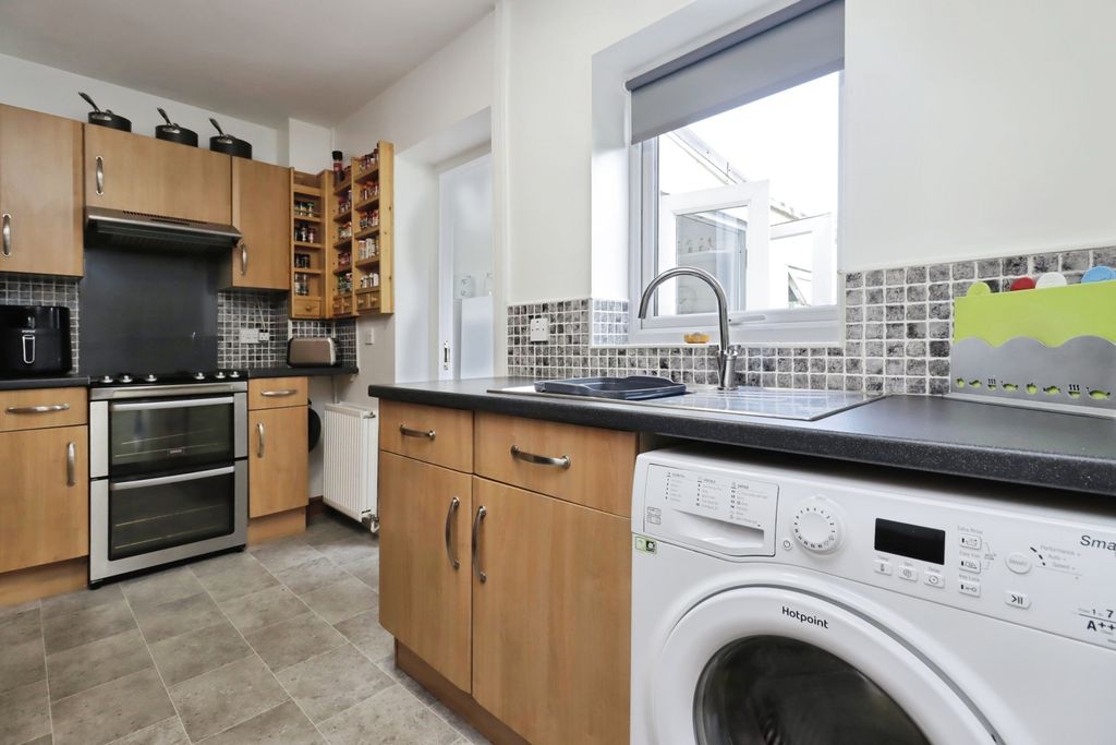 Property photo 3 of 25 Pbox-Img.Jpg