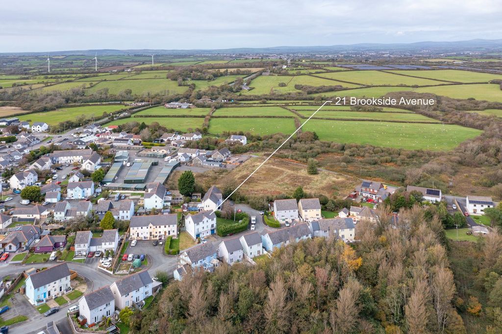 Property photo 2 of 24