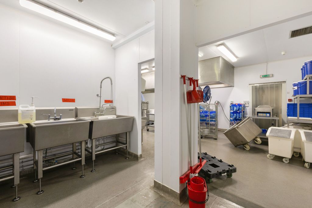 Property photo 2 of 4