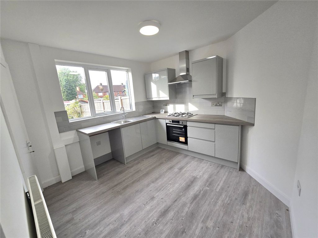 Property photo 2 of 11 Picture No. 08