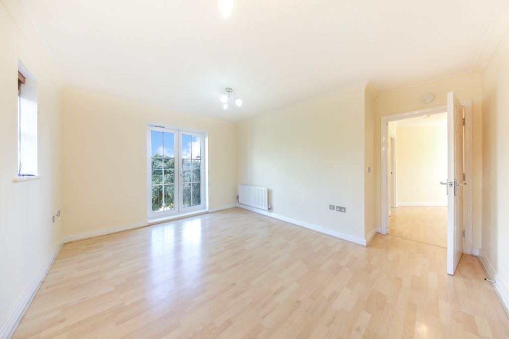 Property photo 2 of 12 18 Seaton Square - Zgixqfyqjklhonm1Srx0