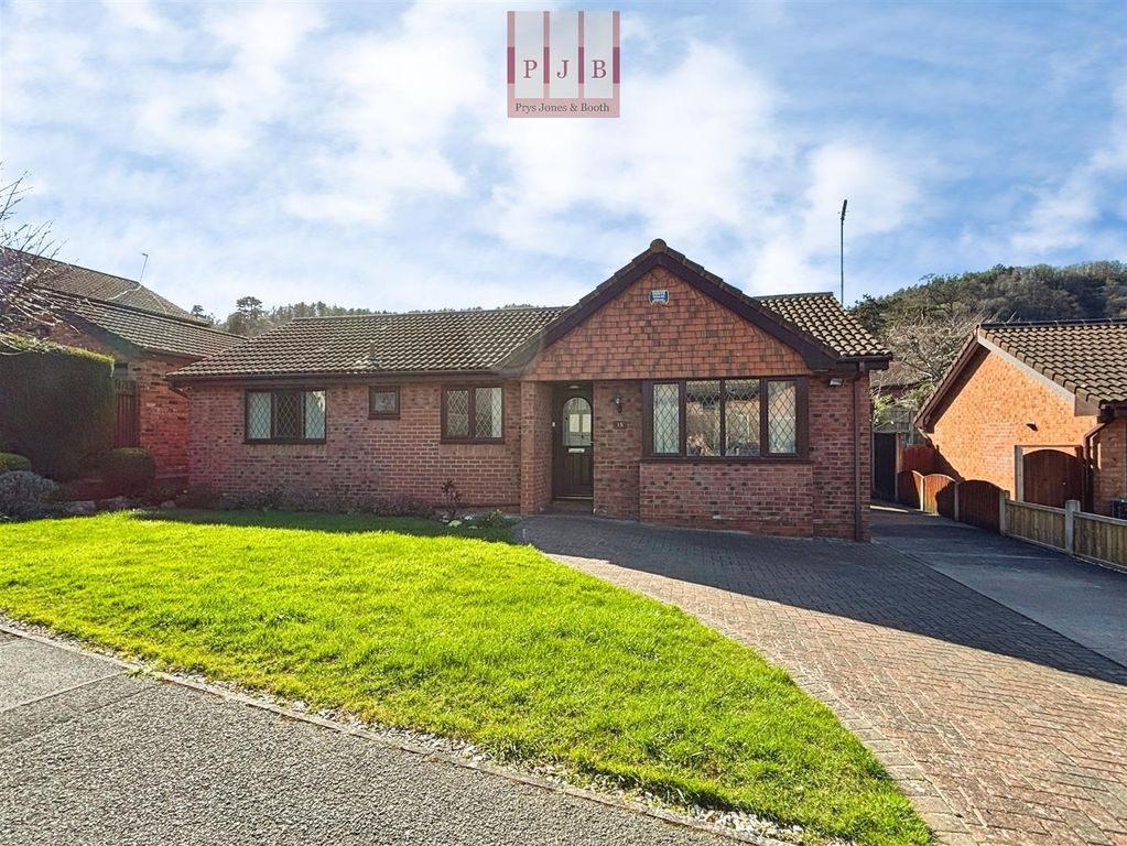 Property photo 1 of 20 Front Aspect.Jpg