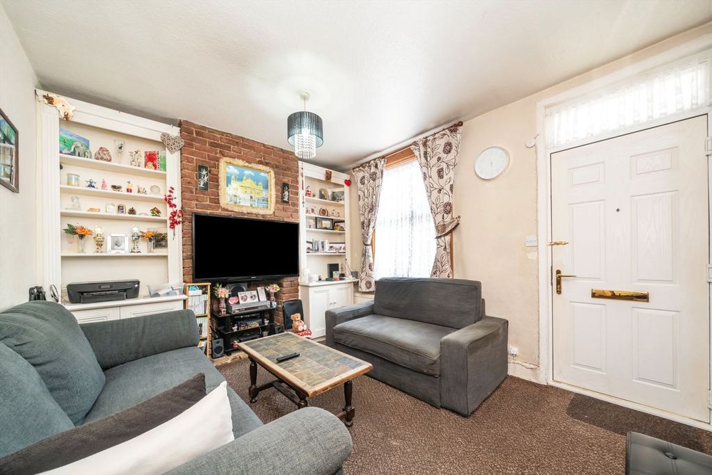 Property photo 2 of 4