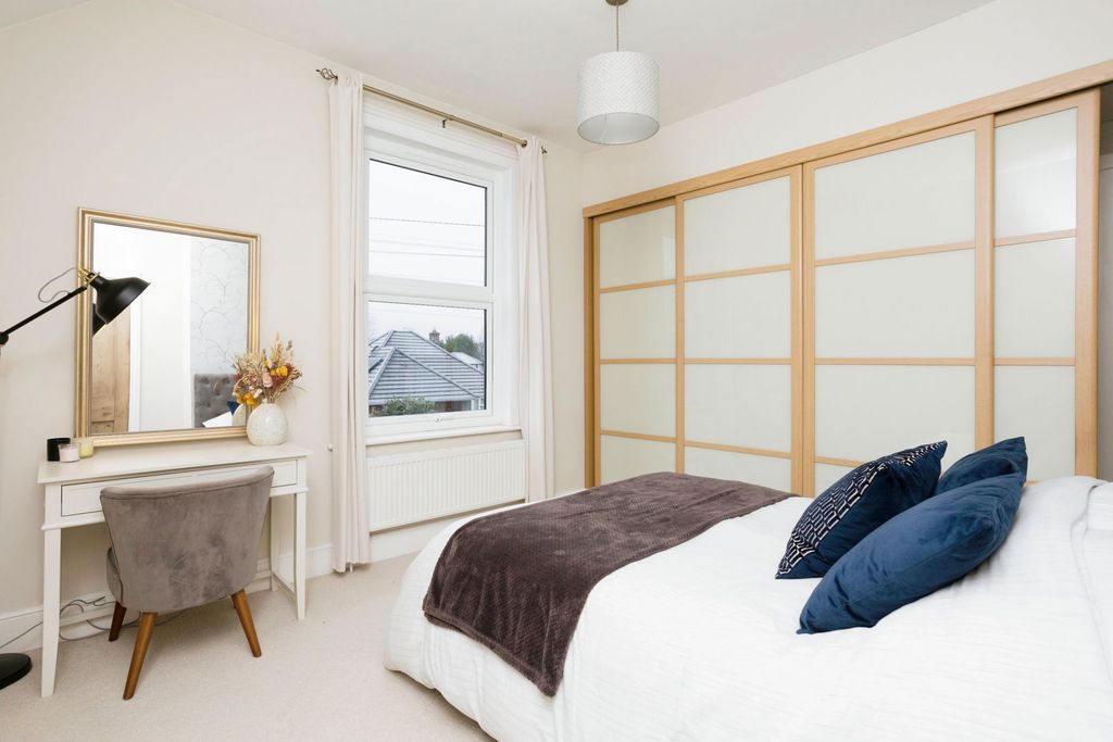 Additional image 10 of 3 bed detached house for saleSt Leonards Road, Horsham, West Sussex. RH13