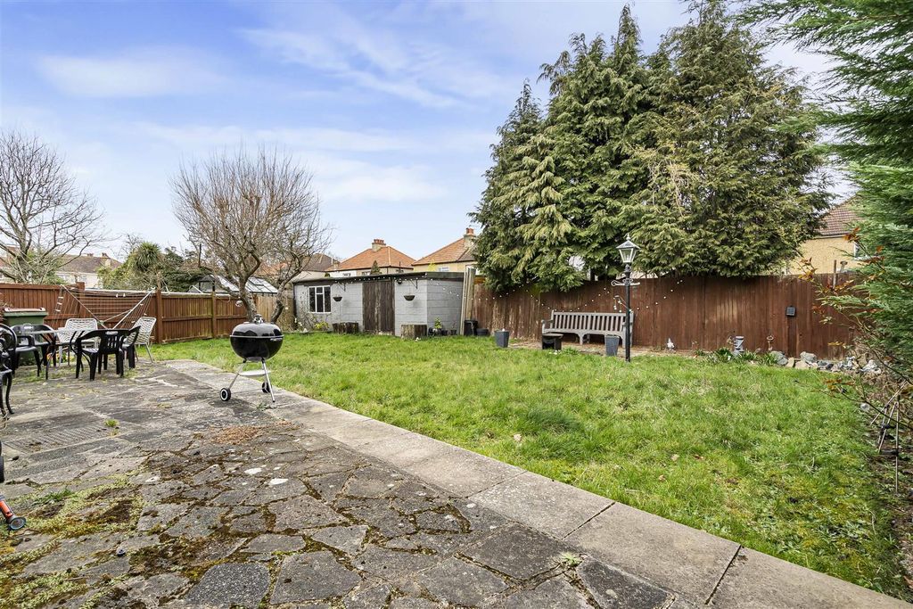 Property photo 3 of 11 12_49075.Jpg