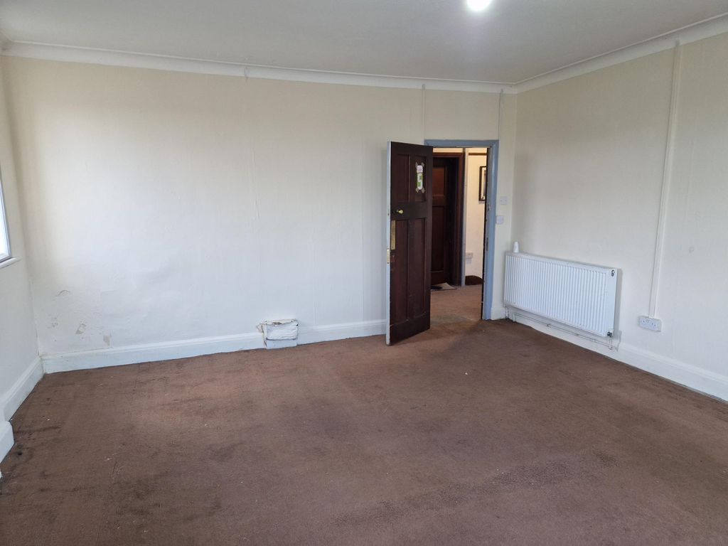 Property photo 3 of 3