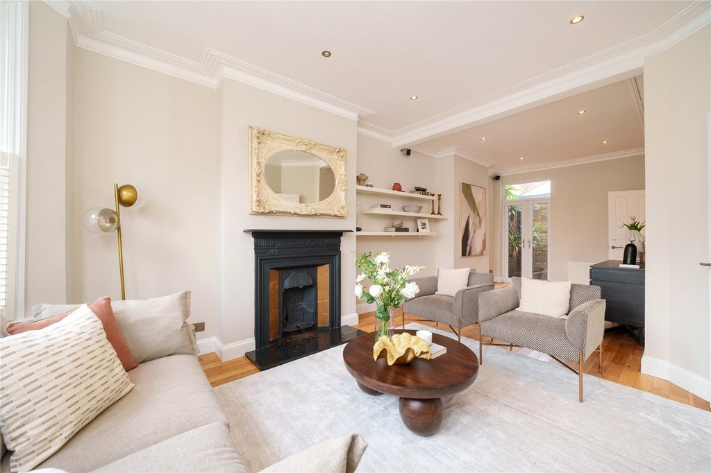 Property photo 3 of 11 Reception Room